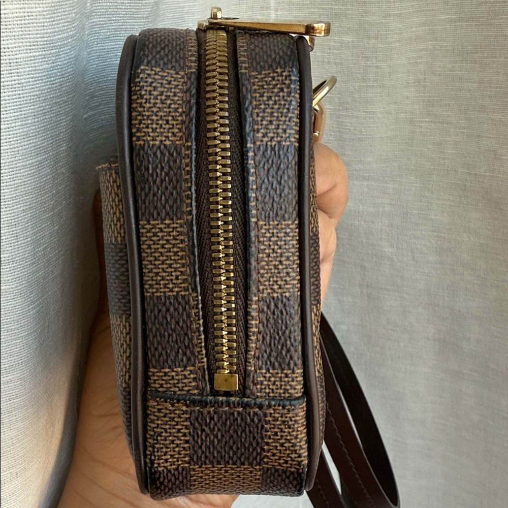 Louis Vuitton Etui Okapi PM - Picture 11 of 13